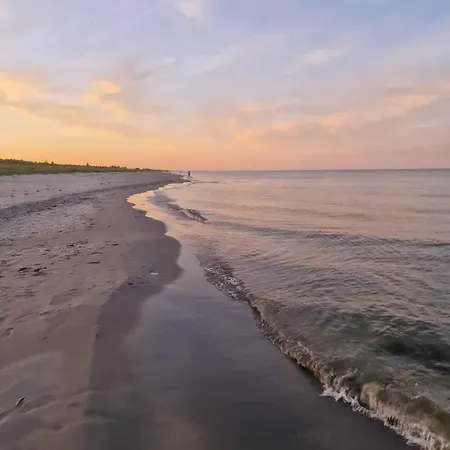 Bright Cozy In Hébergement de vacances Hals